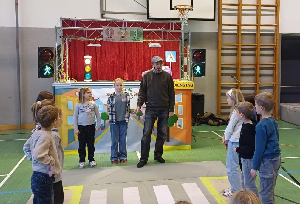 Sicher über die Straße_2a